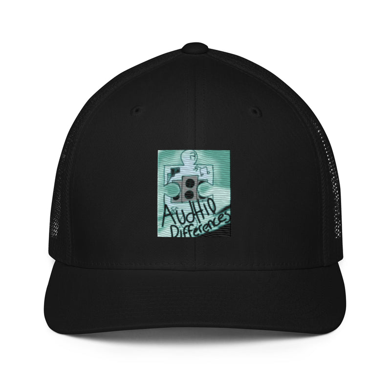 Closed-back trucker cap